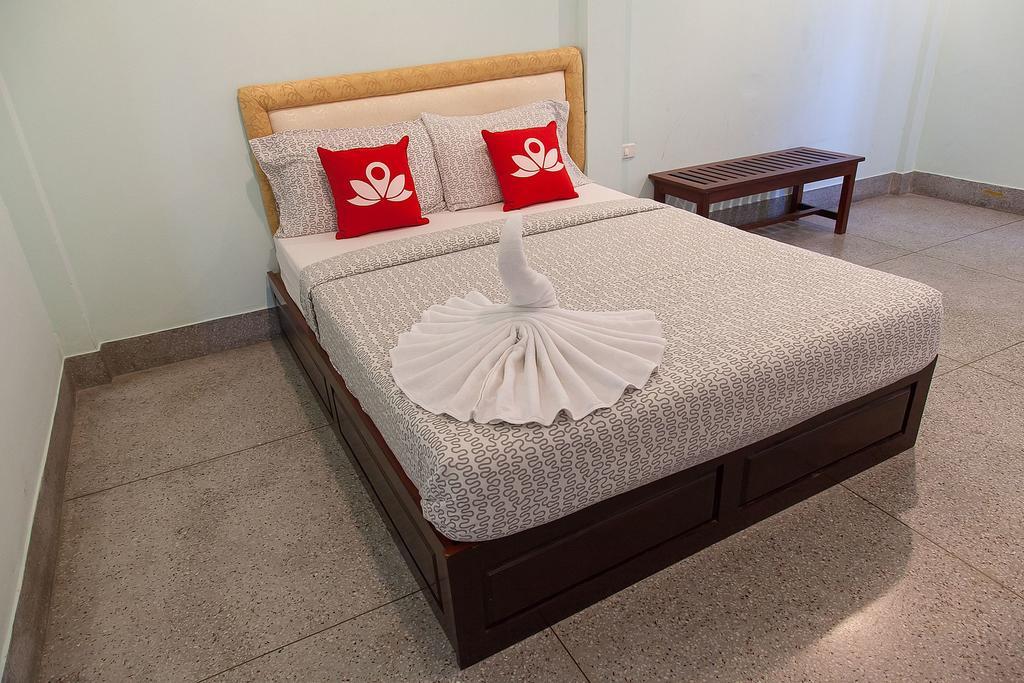 Zen Rooms Siripong Road Bangkok Esterno foto
